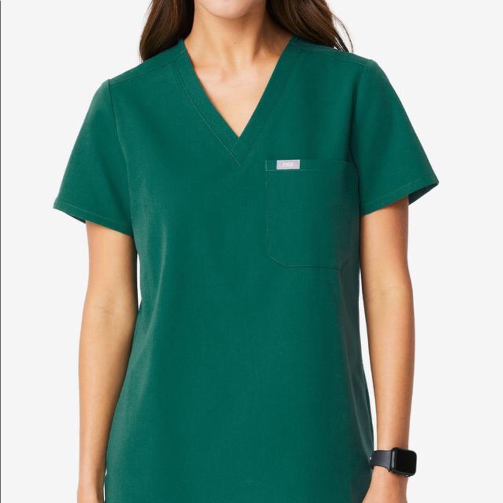 L one pocket top Hunter green